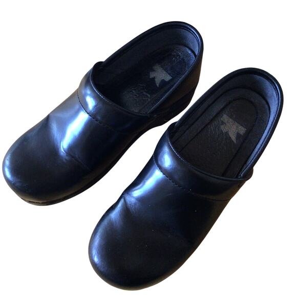 Dansko Black Clogs Sz 36 (6) - Picture 1 of 7
